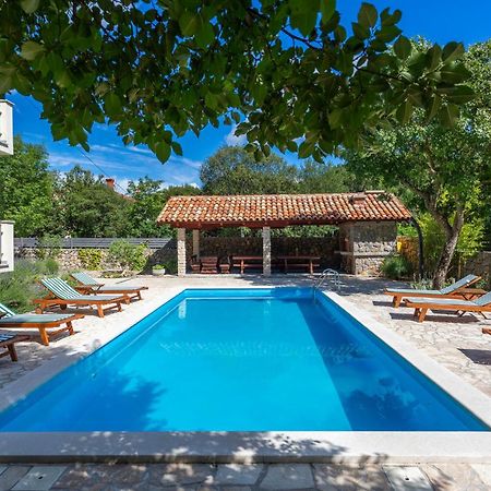 Awesome apartment in Pinezici with 2 Bedrooms, WiFi&Outdoor swimming pool Buitenkant foto