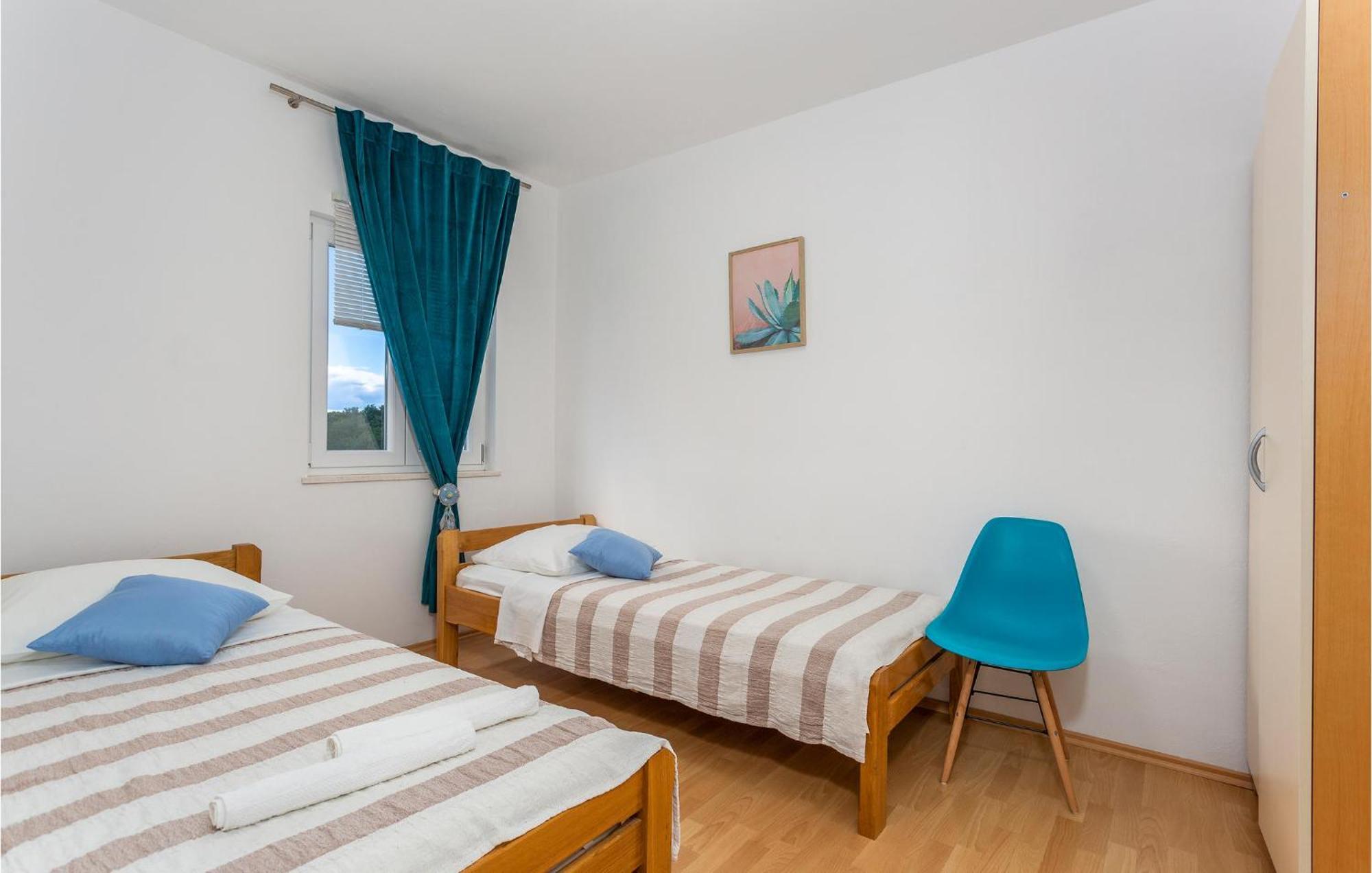 Awesome apartment in Pinezici with 2 Bedrooms, WiFi&Outdoor swimming pool Buitenkant foto
