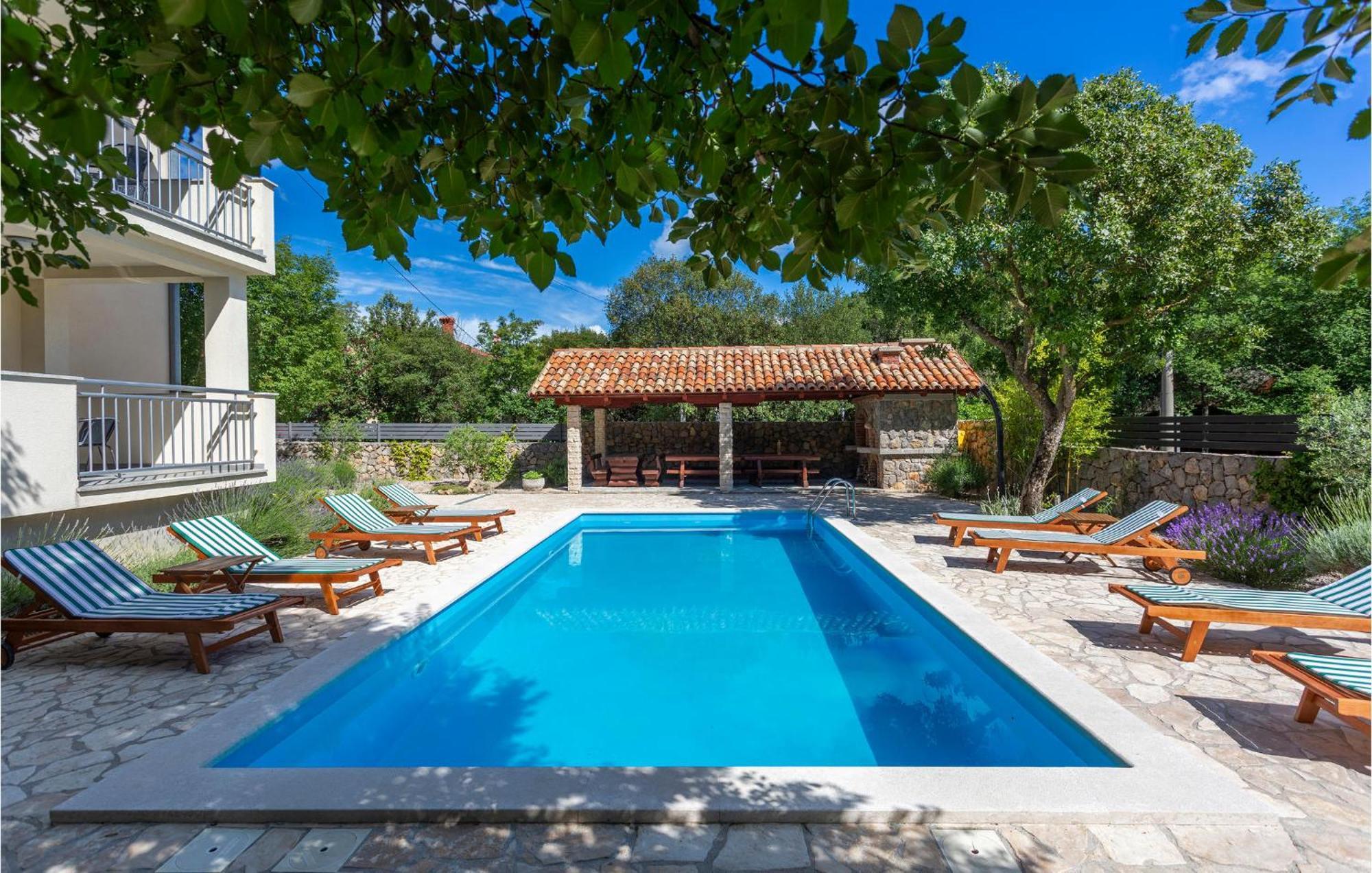 Awesome apartment in Pinezici with 2 Bedrooms, WiFi&Outdoor swimming pool Buitenkant foto