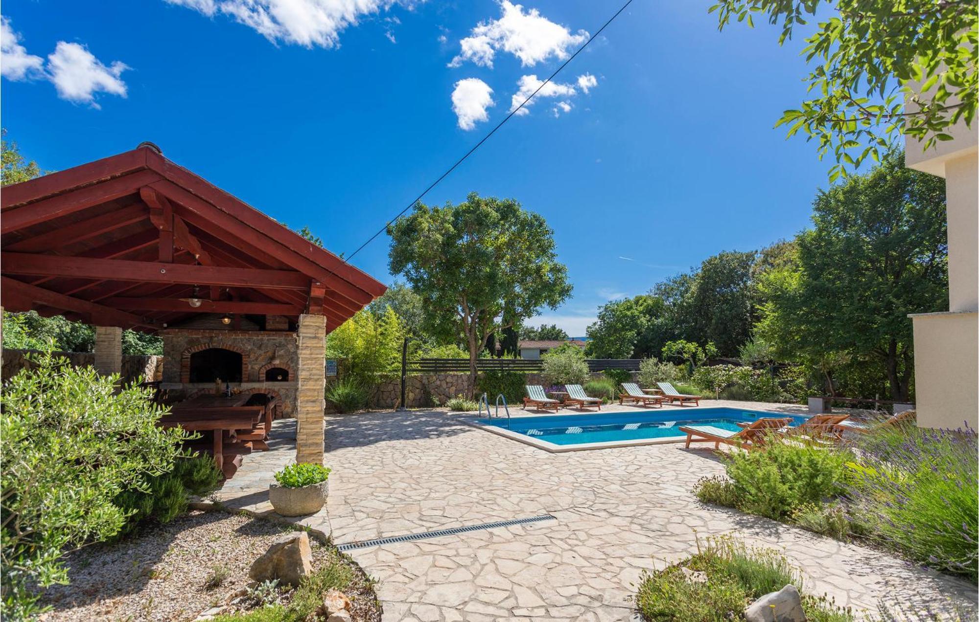 Awesome apartment in Pinezici with 2 Bedrooms, WiFi&Outdoor swimming pool Buitenkant foto