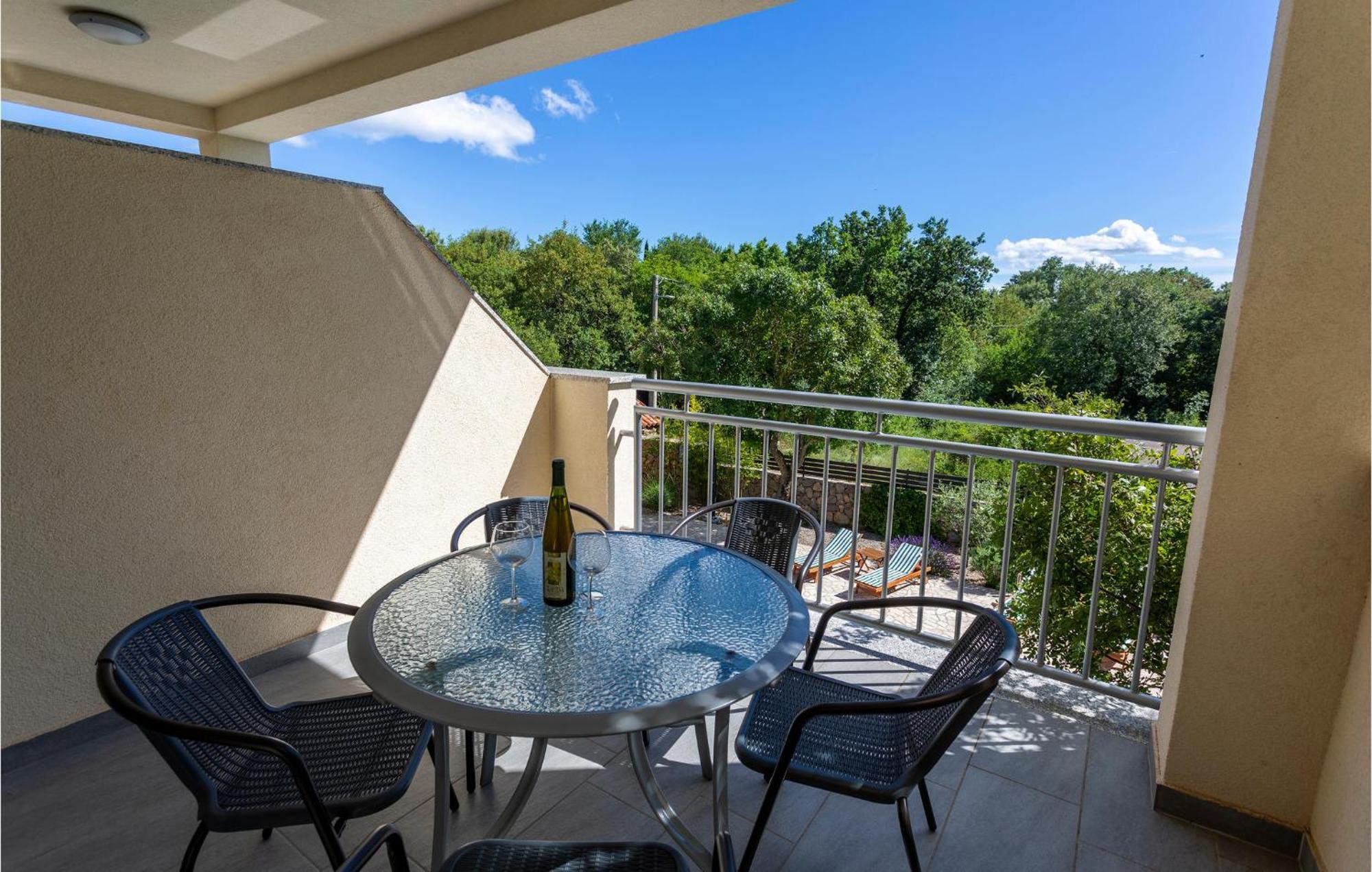 Awesome apartment in Pinezici with 2 Bedrooms, WiFi&Outdoor swimming pool Buitenkant foto