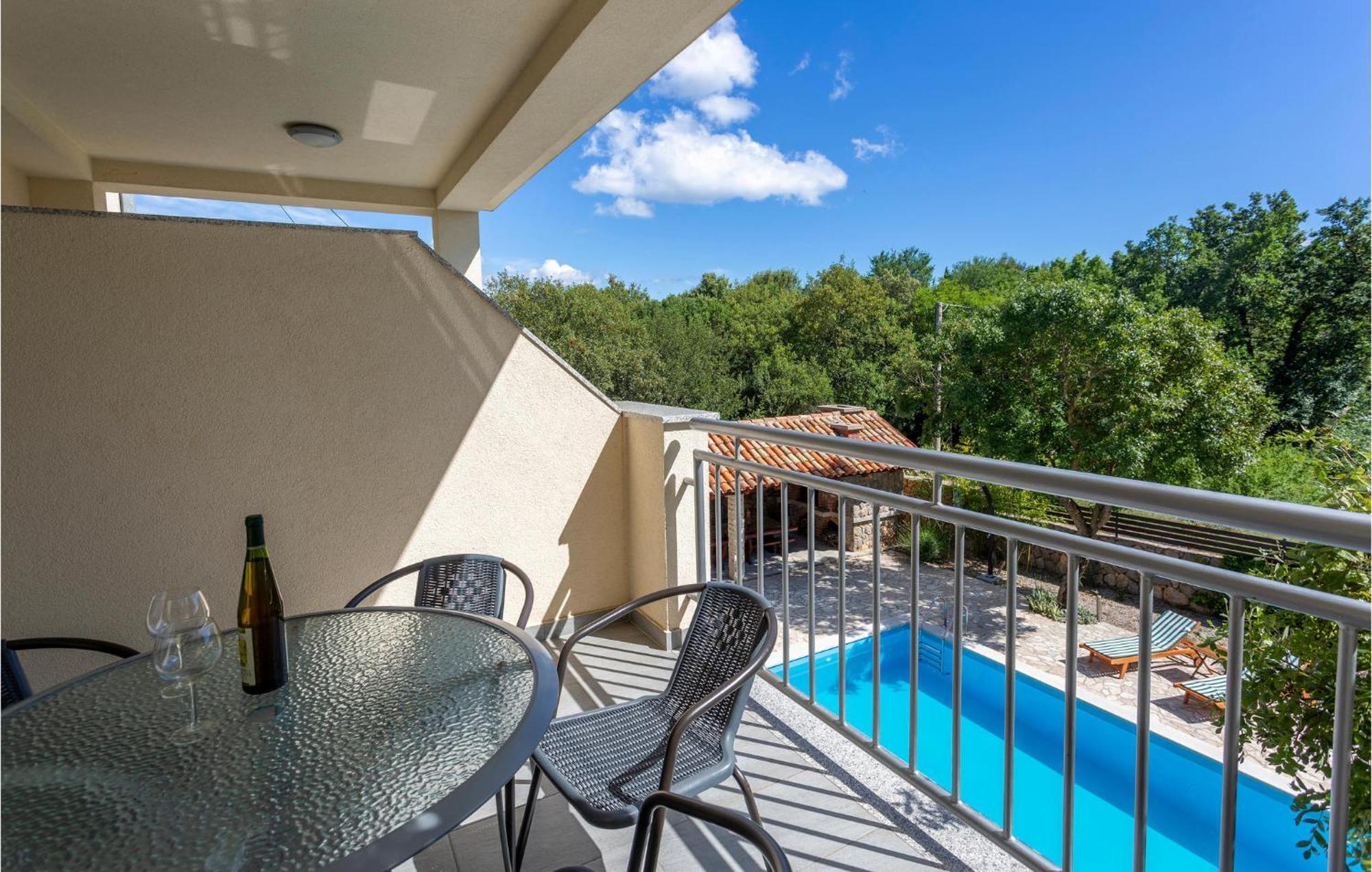 Awesome apartment in Pinezici with 2 Bedrooms, WiFi&Outdoor swimming pool Buitenkant foto