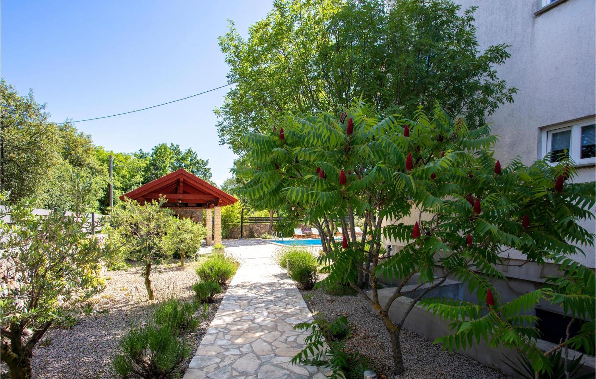 Awesome apartment in Pinezici with 2 Bedrooms, WiFi&Outdoor swimming pool Buitenkant foto