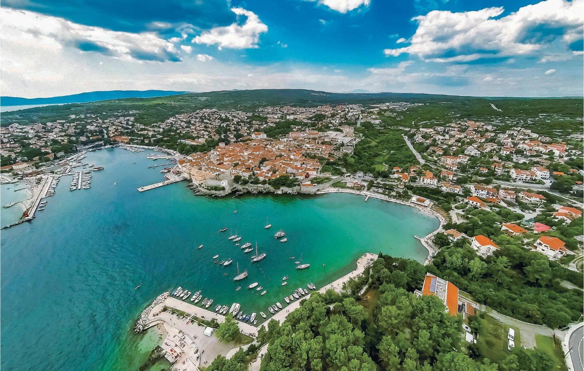 Awesome apartment in Pinezici with 2 Bedrooms, WiFi&Outdoor swimming pool Buitenkant foto
