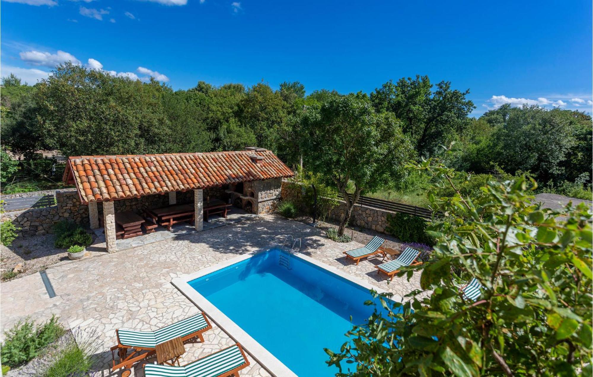 Awesome apartment in Pinezici with 2 Bedrooms, WiFi&Outdoor swimming pool Buitenkant foto