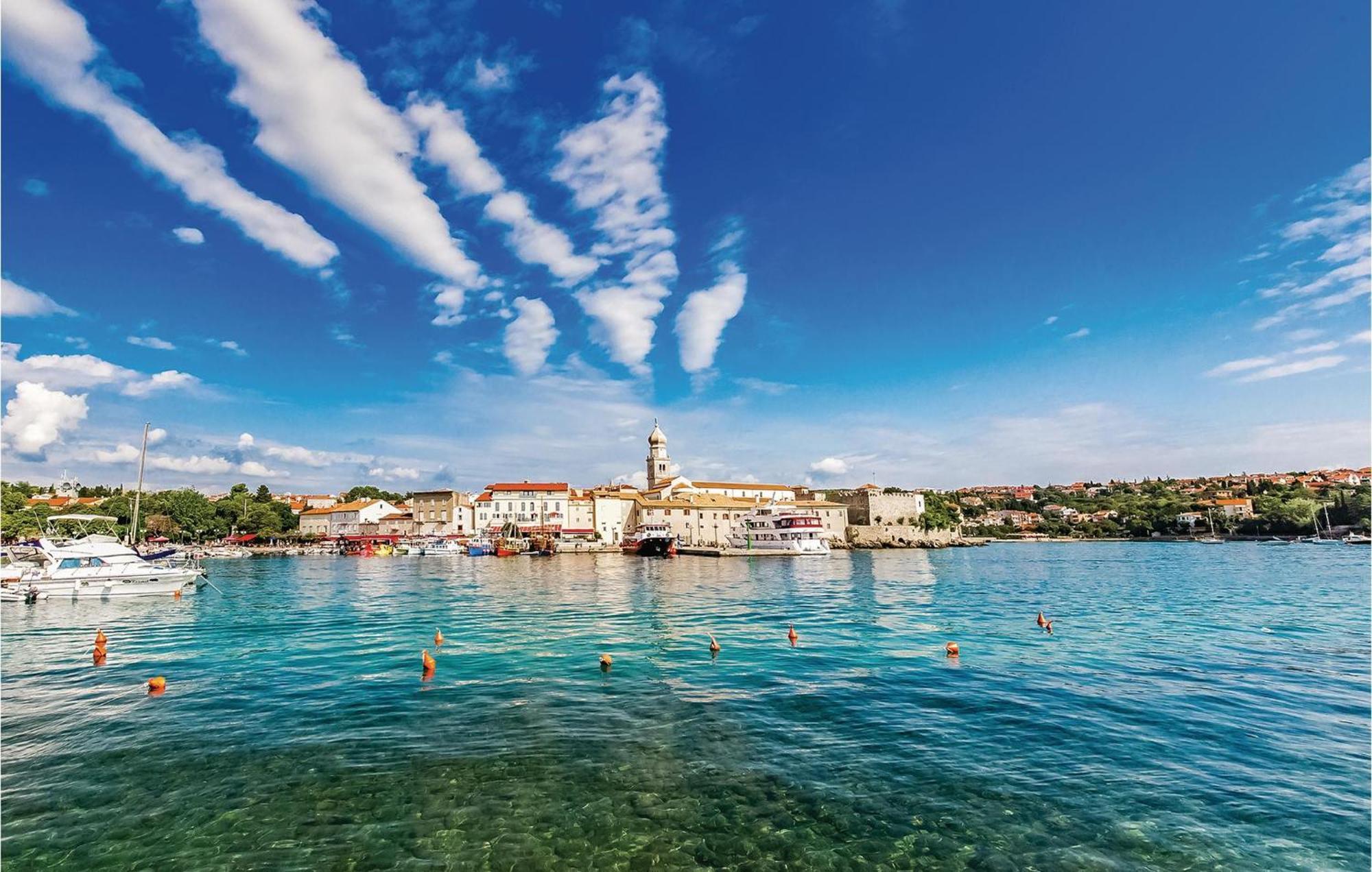 Awesome apartment in Pinezici with 2 Bedrooms, WiFi&Outdoor swimming pool Buitenkant foto