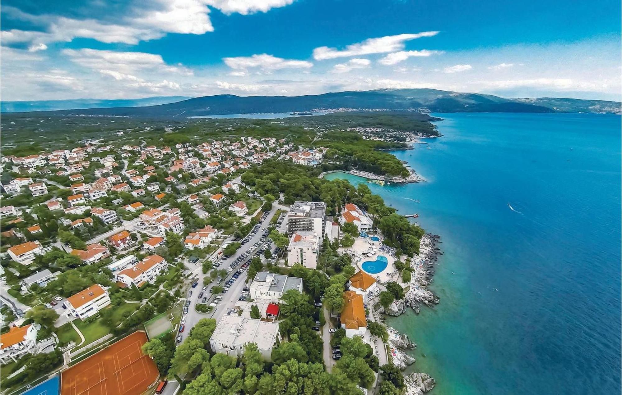 Awesome apartment in Pinezici with 2 Bedrooms, WiFi&Outdoor swimming pool Buitenkant foto