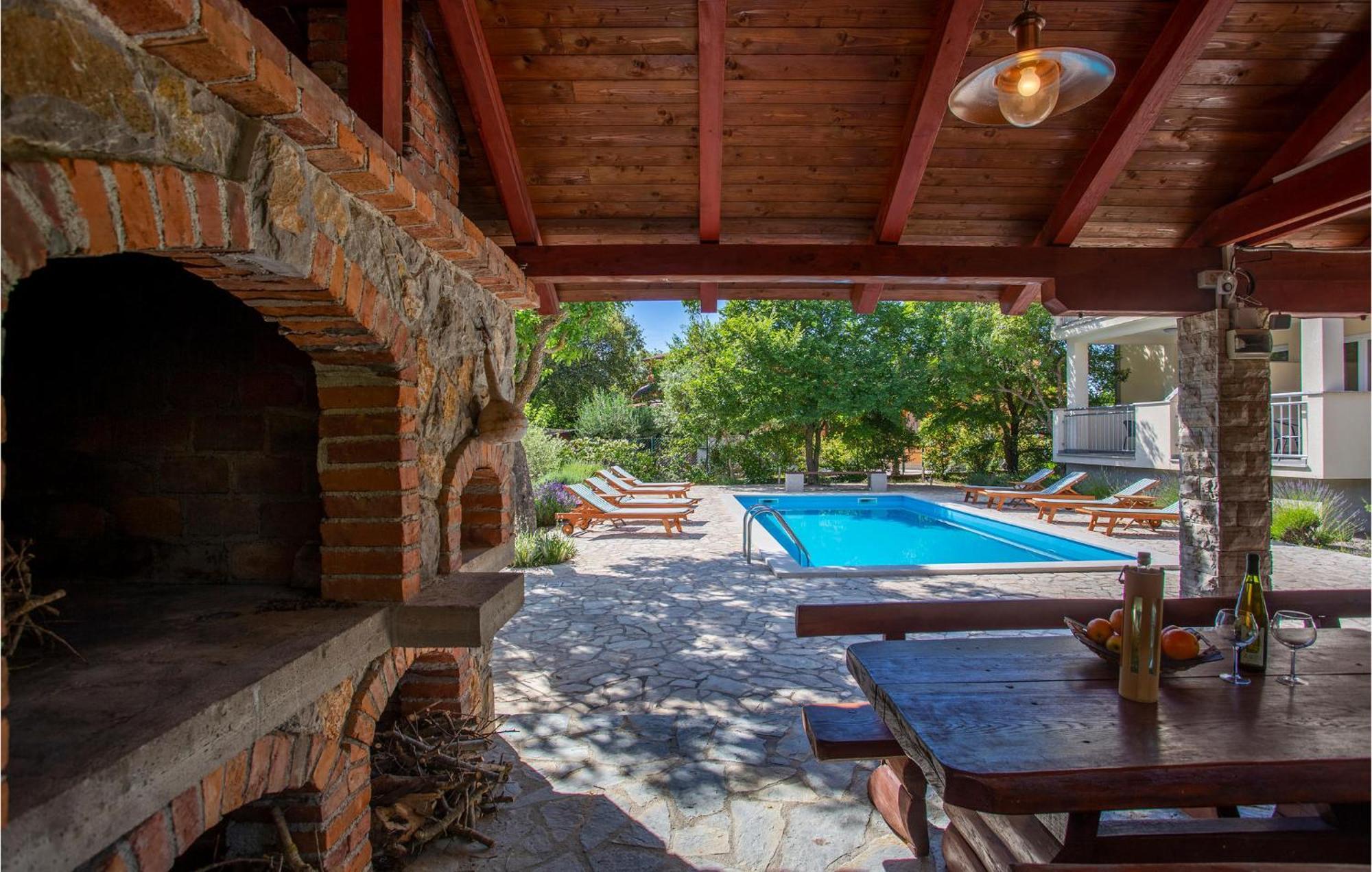 Awesome apartment in Pinezici with 2 Bedrooms, WiFi&Outdoor swimming pool Buitenkant foto